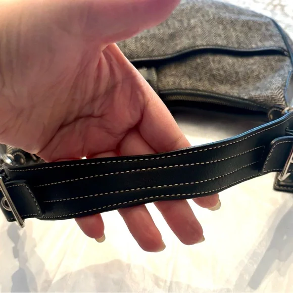 🔥 Vintage COACH Herringbone Wool Hamptons Hobo Bag – Style 1407 – EUC - Picture 5 of 9